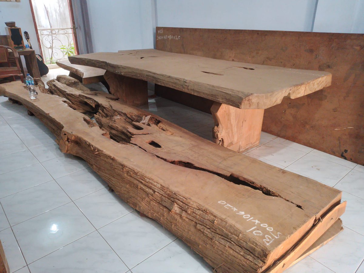 arekngampel's tweet image. Live edge teak table and table top, rare and origin #liveedgetable #slabtable #diningtable #cofeetable #teakwood #woodworking #woodcraft #bali #furniture #meubel #memecoinseason #btc #eth #SHIBARMY #carousell #sell 

carousell.app.link/CRlV0i2iNHb