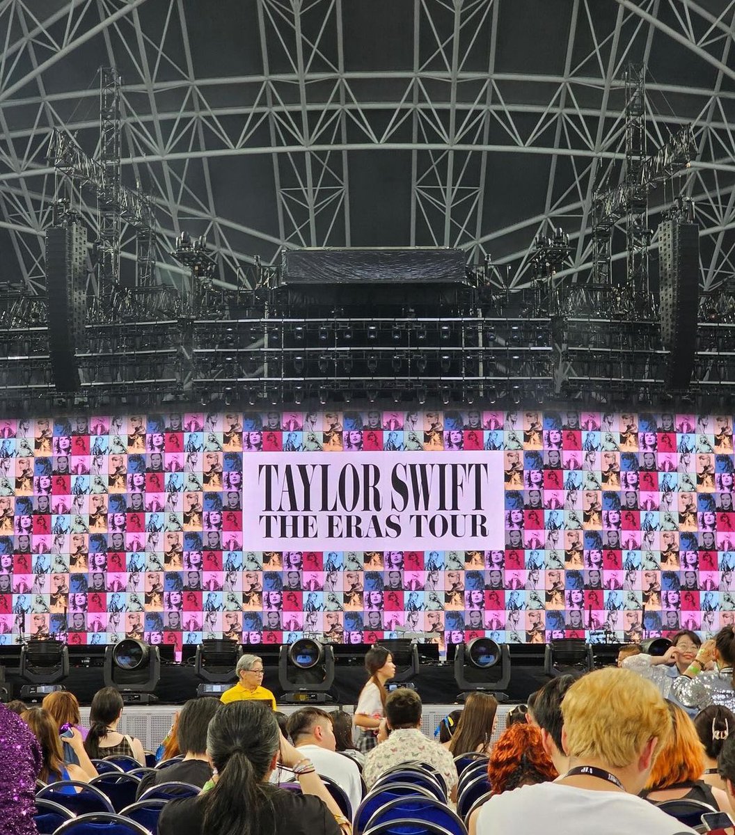 I can’t believe we have only ✌🏼 shows this month! 😭 #SingaporeTSTheErasTour #TSTheErasTour