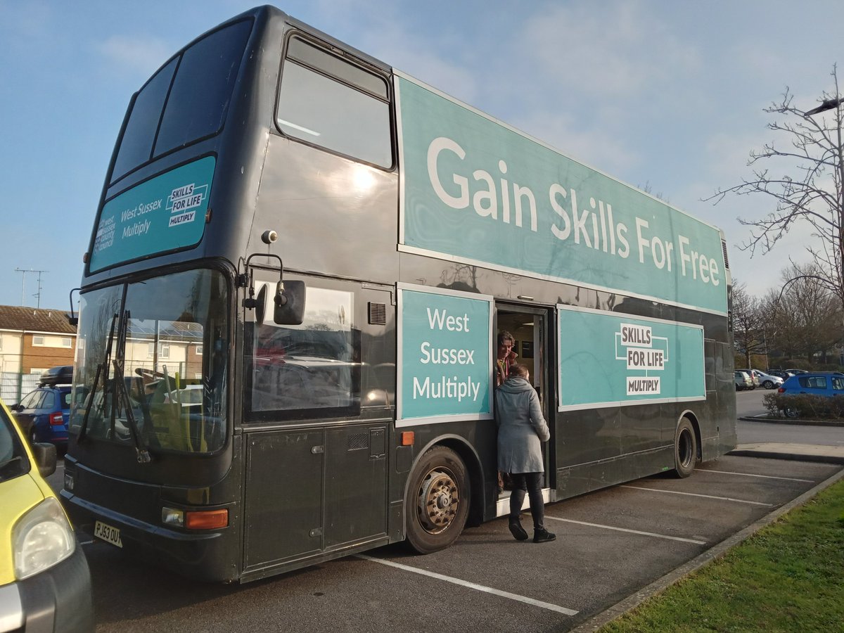 AdultEdWSCC's tweet photo. Good morning to all the adult learners from sunny Mile Oak this morning!

We are here with our amazing training provider @AldridgeALearn, set up and ready to show you how to #GainSkillsForFree with our #Multiply programme! 

#Skills4Life #WestSussexMultiply #MultiplyBus https://t.co/1vY5nmRlBW