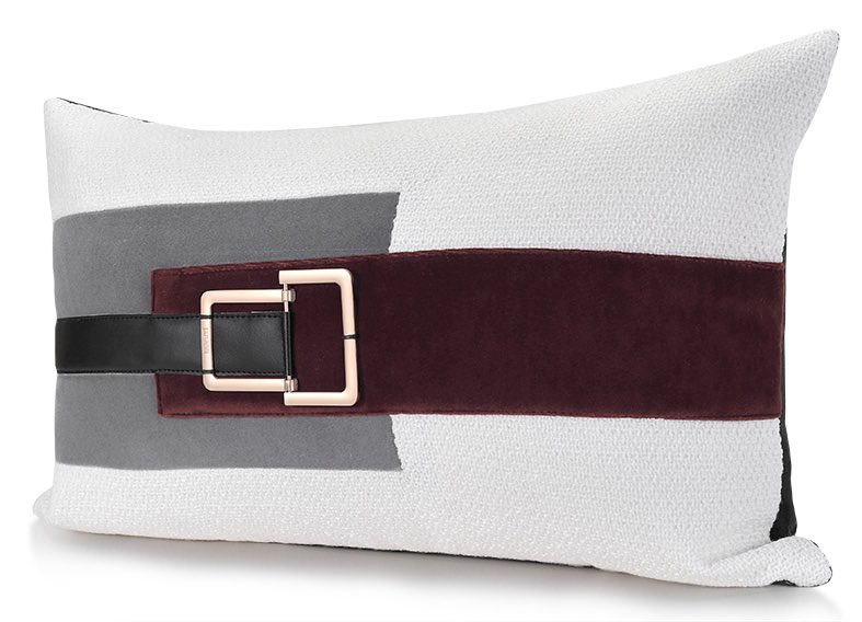 yakdecor's tweet photo. Indulge in opulence and elevate your space with this luxurious throw pillow.
@ydfurniture_ 

Discover a curated collection of the trendiest ornaments at our one-stop store, YDF. 
WhatsApp or call 0548837478
#LuxuryLiving, #HomeDecor, #PillowPerfection, #InstaInterior.#yakdecor https://t.co/YOv6ChRiHb
