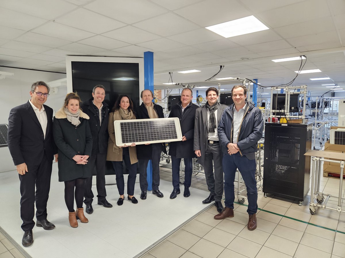 Toujours un plaisir d’aller à la rencontre de nos clients avec les équipes du réseau @Bpifrance #Export !

Visite mercredi de la #PME industrielle @SunnaDesign, implantée à Blanquefort (33) et intrinsèquement orientée vers l'international.

L'éclairage solaire ☀️ est un secteur