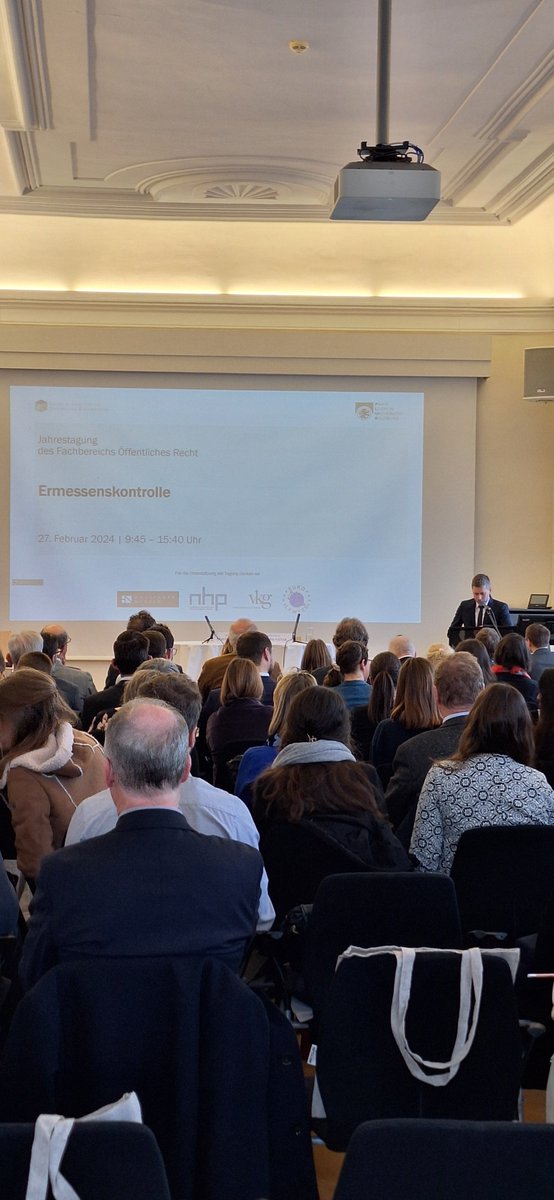 Am 27.02.2024 fand unsere diesjährige  Fachbereichstagung zum Thema "Ermessenskontrolle" an der @PLUS_1622 statt.

Herzlichen Dank an die Vortragenden, die Besucher:innen und insbesondere an unsere Sponsoren, <a href="/NHP_RA/">NHP Rechtsanwälte</a>, Haslinger/Nagele RA, die Vergabekanzlei Götzl und Eurolawyer!