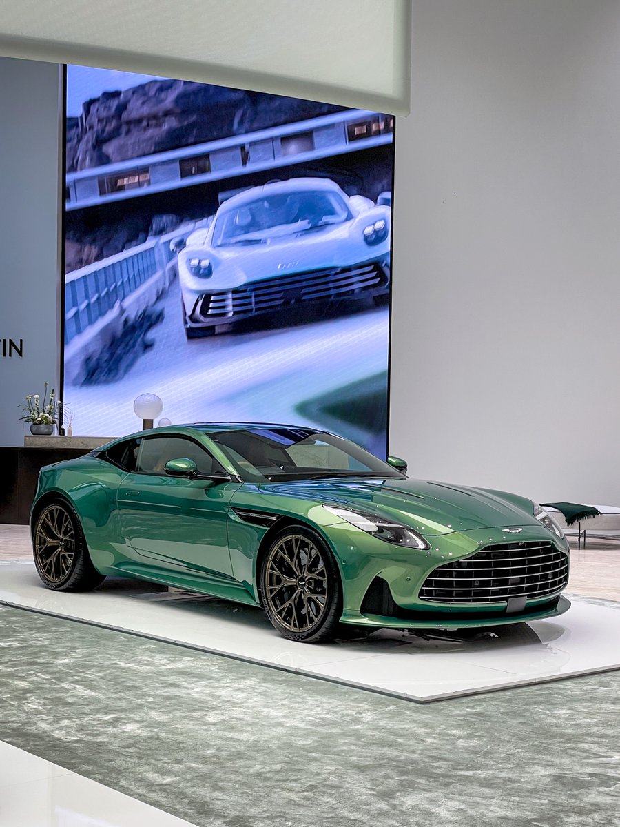 AstonBham's tweet photo. Unapologetic presence.

The World's First Super Tourer. Aston Martin DB12.

#AstonMartin #DB12 #ICONDRIVEN #AstonMartinBirmingham https://t.co/Ehrlgp3BxI