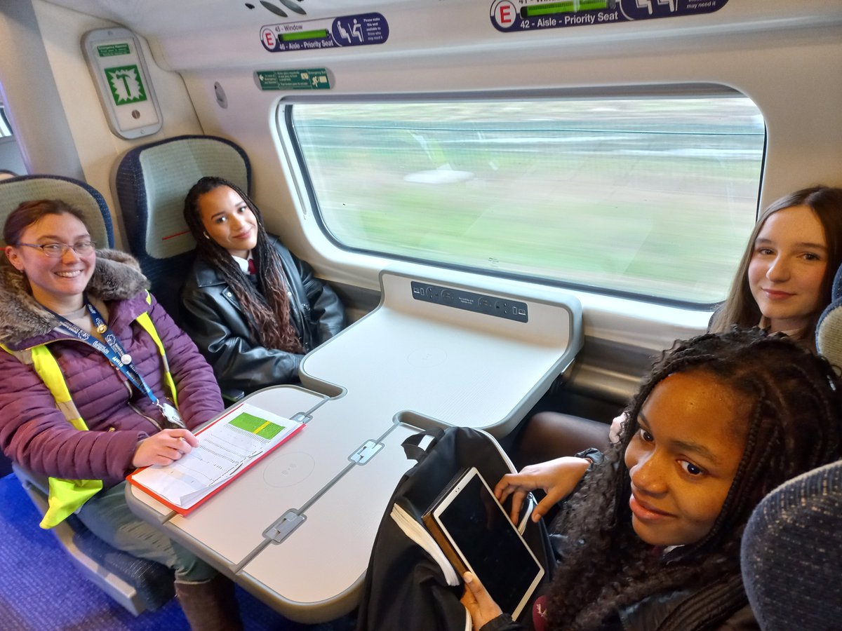 HeartCRP's tweet photo. On our way to @ltmuseum for our #inspireengineering day with @hartshillacad as part of Feel Good Field Trips with @AvantiWestCoast
@TrainEd_by_CRL @Dave_Savage1 #STEM #STEMeducation https://t.co/3nVbzZ9Lh2