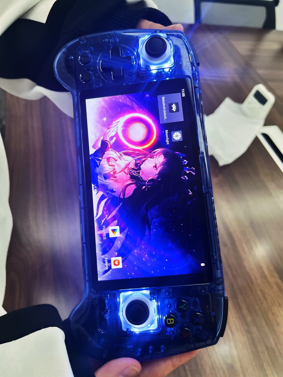 gogamegeek's tweet image. [NEW RG556] The light effect is really amazing 🩵🩵
#gogamegeek #videogames #Gamerlife #RETROGAMING #GamingNews 
gogamegeek.com