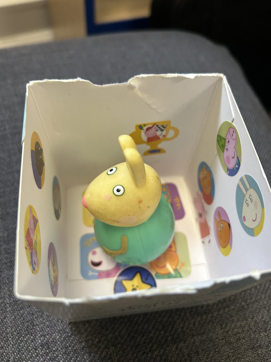 NewsteadAcademy's tweet photo. Thank you to our fantastic children and families for your brilliant contributions to our “book in a box” for World Book Day 📚📚📗📘📕@WatertonTrust https://t.co/uraEOfxMki