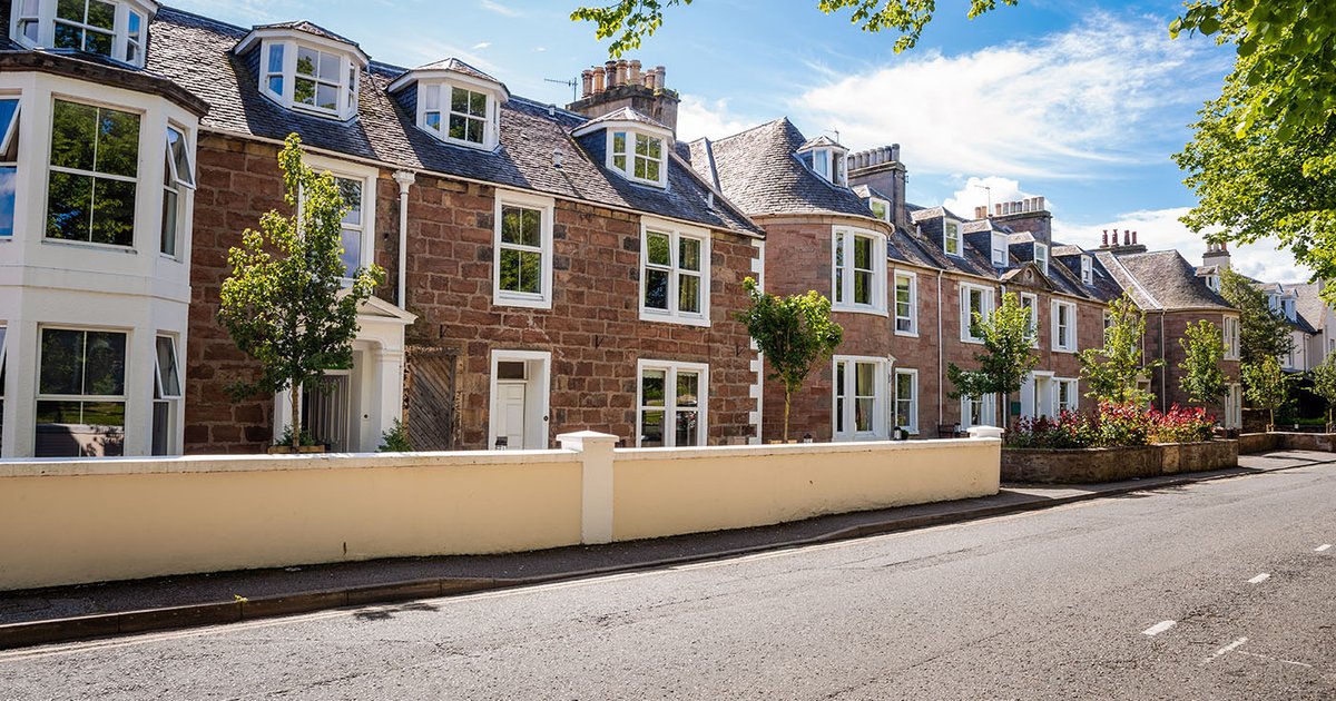 The Scottish government has recently consulted on their #HeatInBuildingsBill, which includes proposals on the #MinimumEnergyEfficiencyStandards for the domestic private rental sector and privately owned homes: elmhurstenergy.co.uk/blog/2024/03/0…