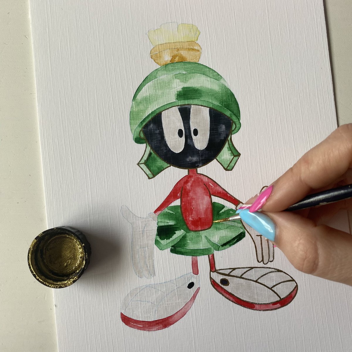 DrawingsBySony's tweet photo. Pintando con acuarelas y tinta dorada en papel para oleo, ese es mi tándem perfecto 🫶🏻 https://t.co/6z9oO0NbWj