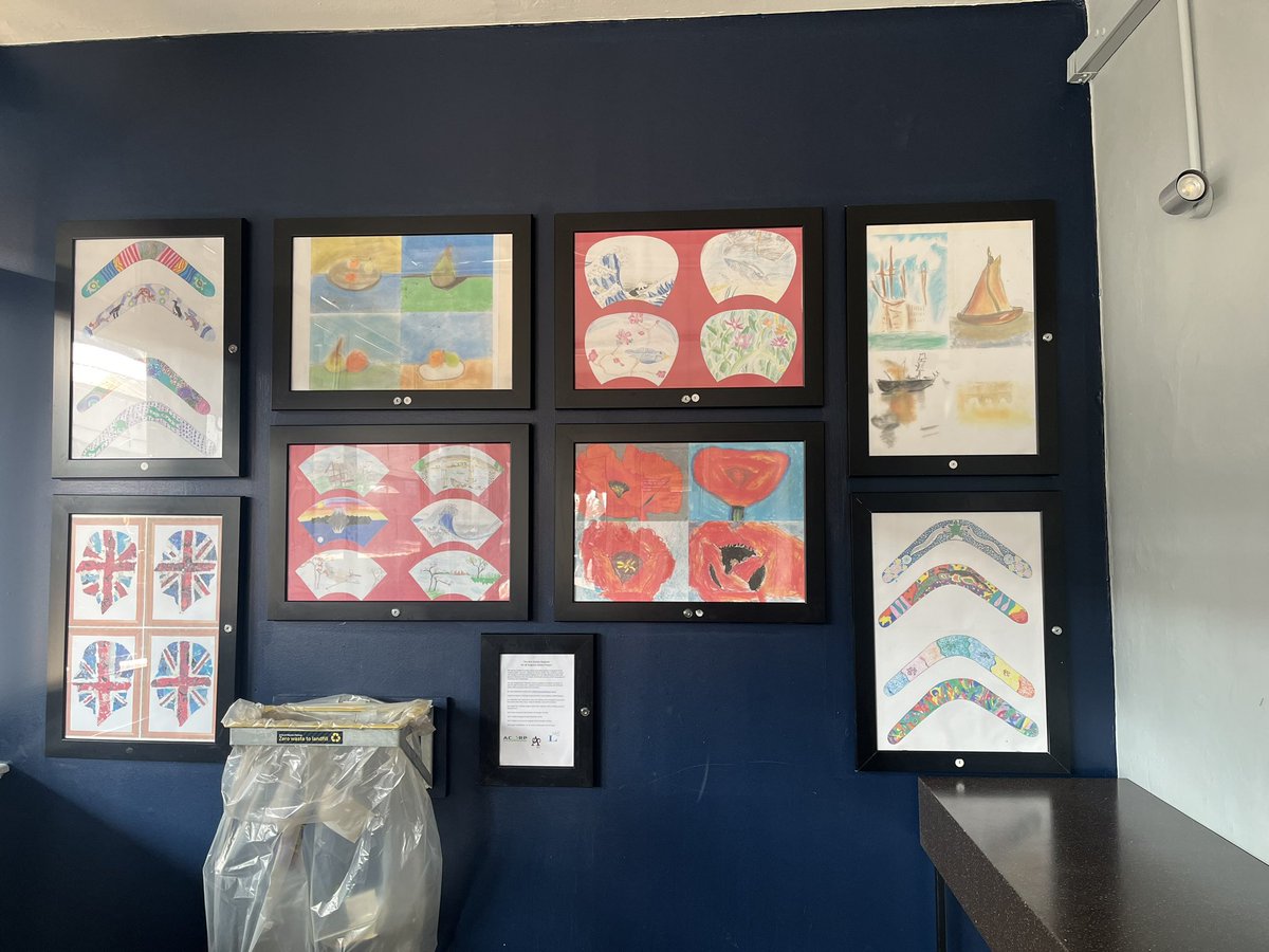 bboptimist's tweet photo. @LatchmereSchKT2 very impressed by your art at #Kingston station. Well done , really gladdened my heart this morning. 
Shame about the bin placement though. https://t.co/FgcG5ySv1o