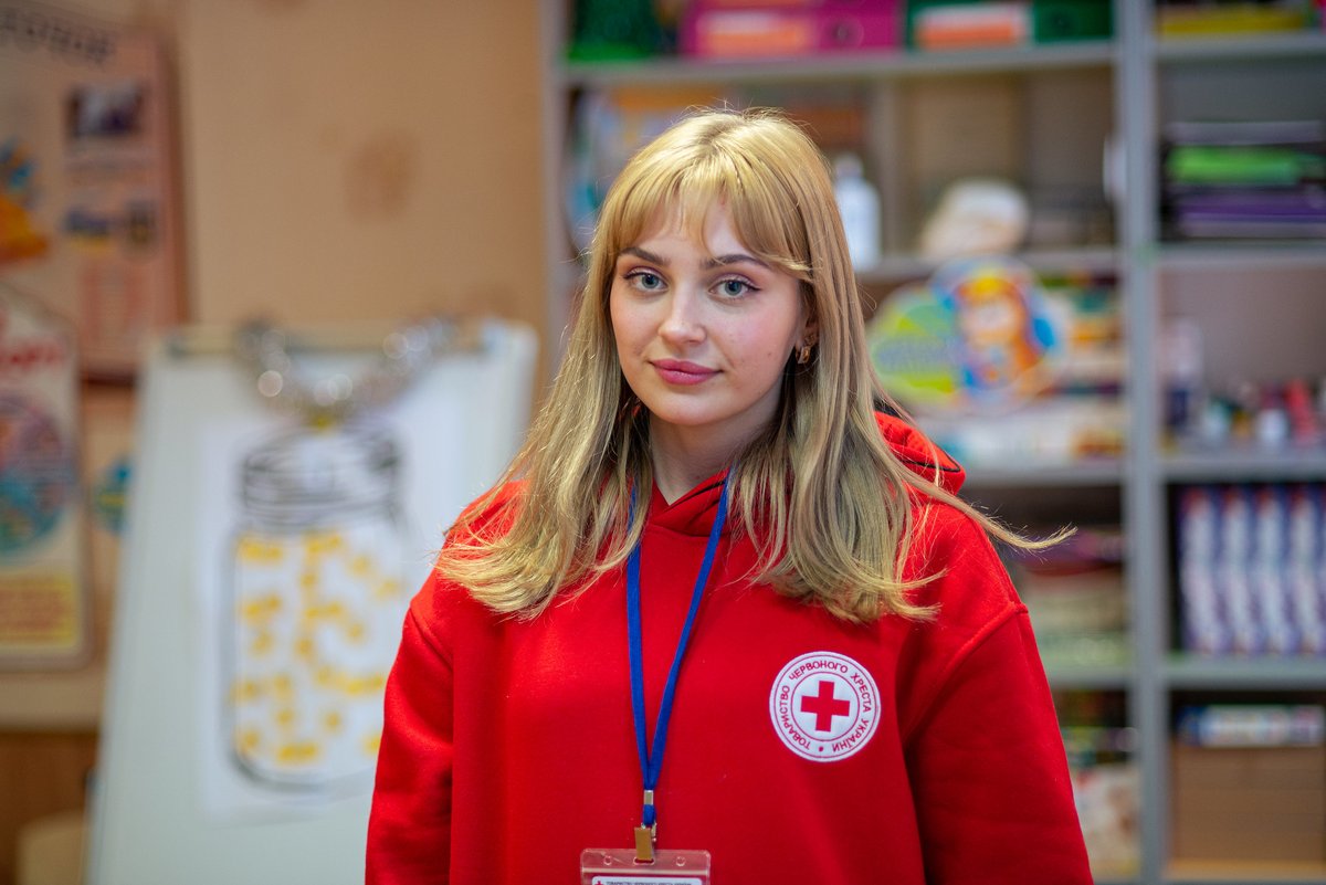 RedCrossUkraine's tweet photo. Grateful for the unbreakable strength! 🌸💪

#investinwomen #Thankyouvolonteer #8m #RedCrossUkraine #WomensDay https://t.co/nk1zD58QFT