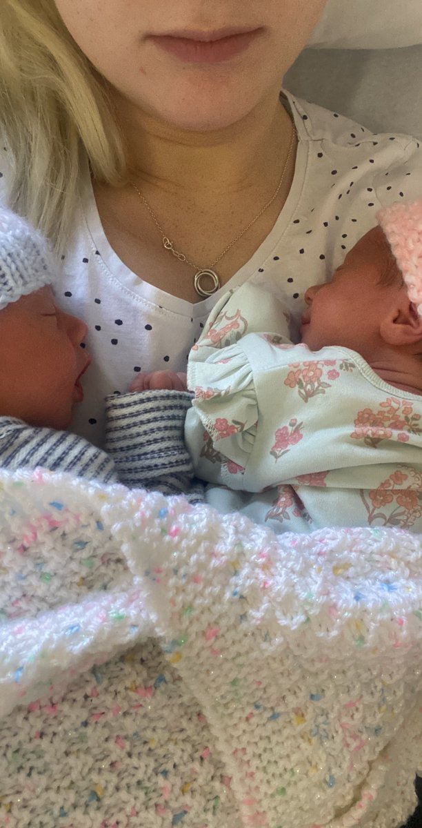 LisaMarieO92's tweet photo. Happy 1st birthday to keira and kai 🥰❤️ so lucky to have you both 🥹 💖💙 https://t.co/6z06xDg0IE