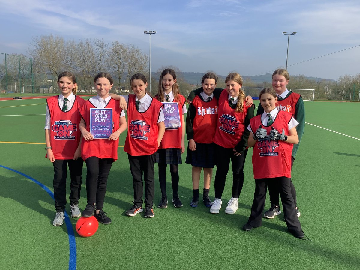 Wellsway School PE tweet media