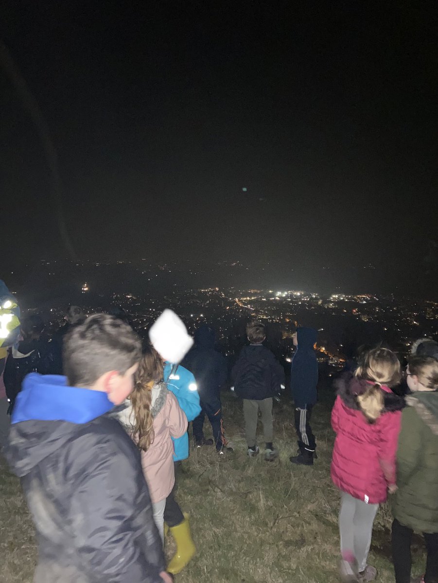 To end our second day at Boundless
Outdoors, we headed up the hills on our night walk! We showed fantastic resilience and the view to the top was worth it!✨ <a href="/somerspark4EM/">Mrs McCracken and Mrs Evans</a> <a href="/somerspark4MF/">Mrs Fisher</a> <a href="/SPMVcedar/">Mrs Beasley</a>