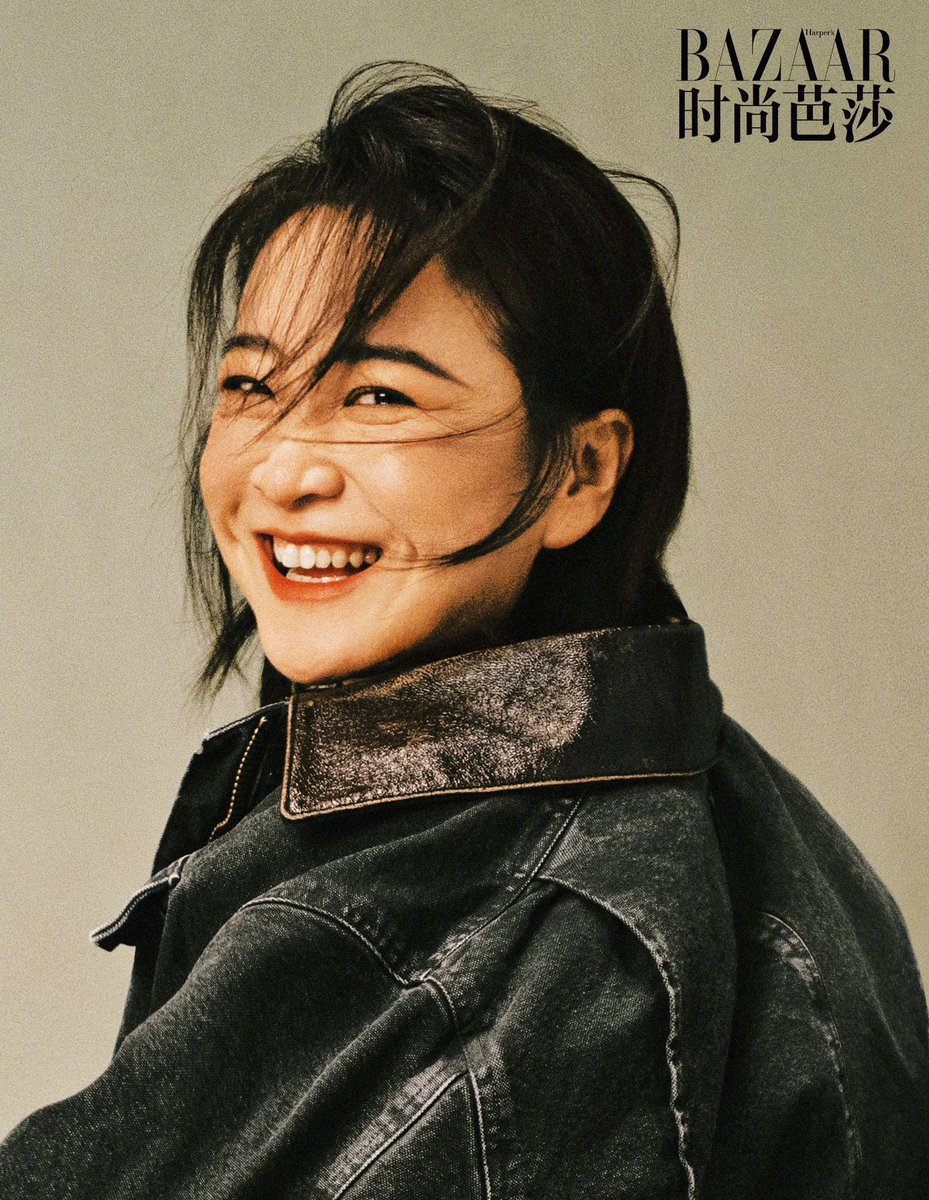dearsujie's tweet photo. In celebration of Women's Day, I'd like to take a moment to talk about my favorite female directors and screenwriters from mainland, Jia Ling. She is not just a director but also a comedian, crosstalk (xiangsheng) artist, sketch performer, actress, and producer. https://t.co/X1Q9RnyEcw