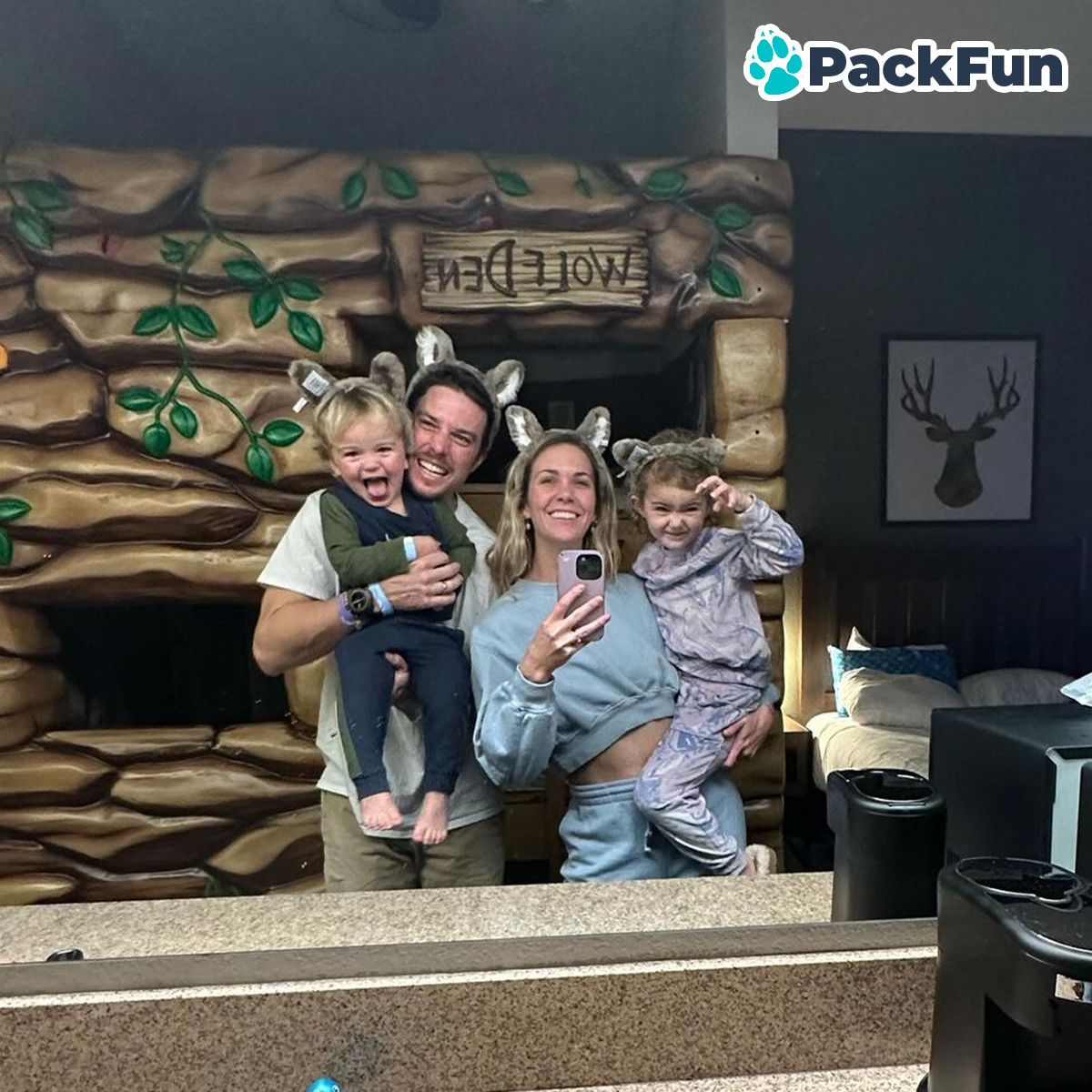 GreatWolfLodge's tweet photo. Practicing our wolf smiles for our water park selfies!

Have you entered our #PackFun giveaway yet? You could win a $200 gift card! https://t.co/QpTOJUxqAn