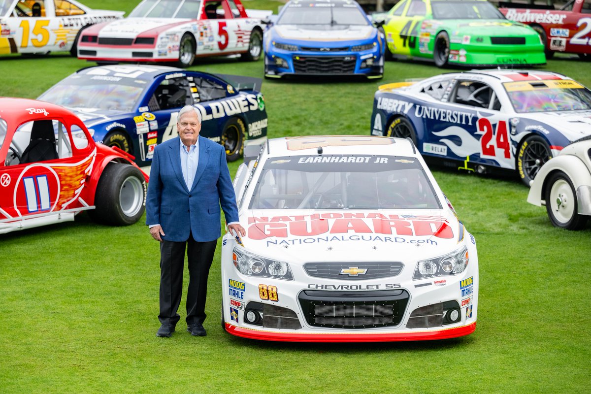 Round of applause for our 2024 Honoree, Rick Hendrick!