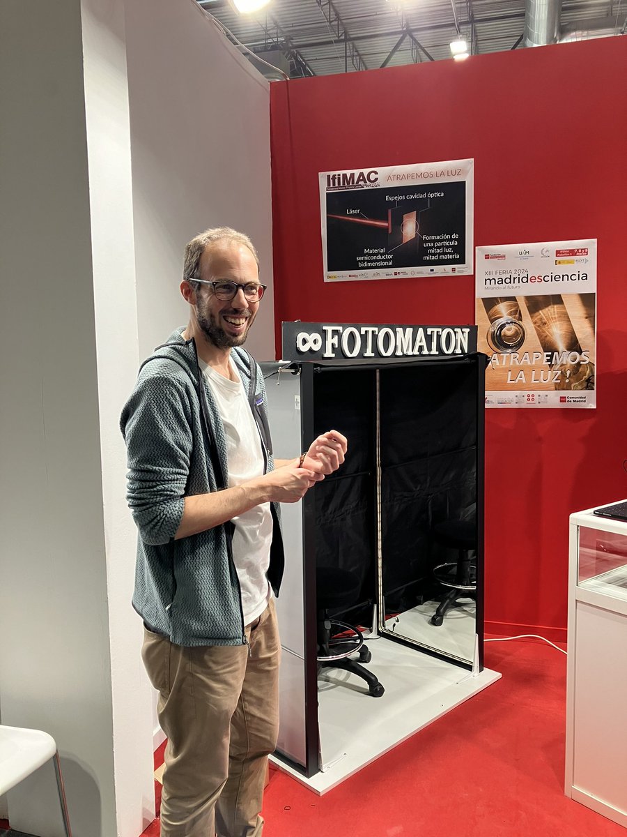 ifimacuam's tweet photo. Vente al stand 5G01 en #MadridEsCiencia y @IFEMA aprende sobre cavidades ópticas en nuestro fotomatón infinito! @FerryPrins @AntnSo https://t.co/fXRLXrsmhl