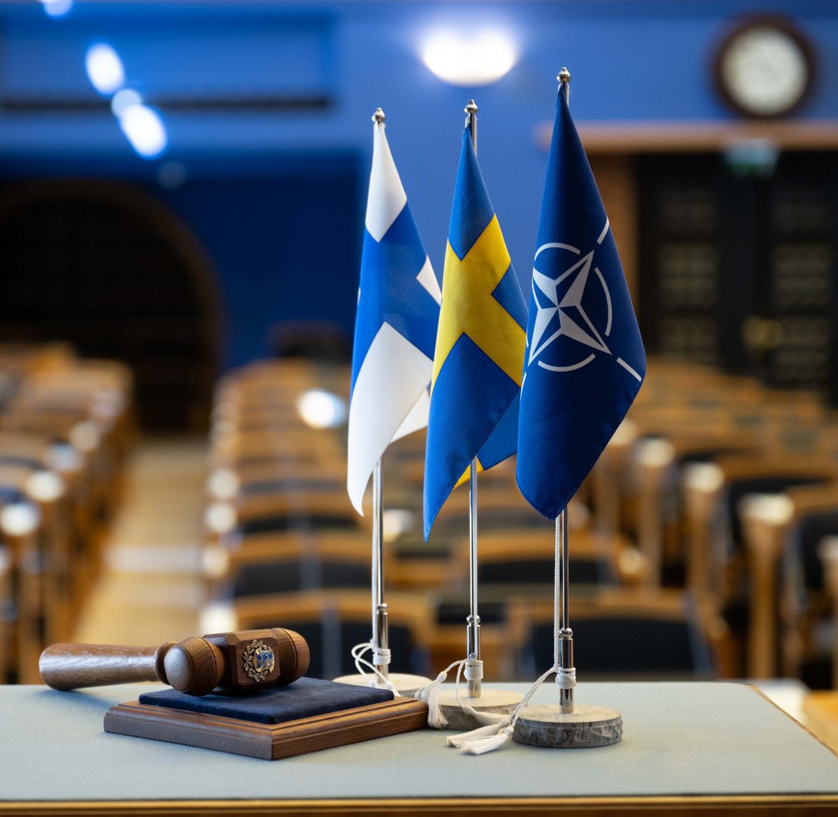 🇪🇪🤝🇸🇪Congratulations, Sweden, on joining NATO! Speaker Lauri Hussar to the Speaker of the @Sverigesriksdag, @andreasostgote: NATO collaboration boosts our collective security and Nordic-Baltic cooperation. bit.ly/3Va7sf3 #SwedeninNATO