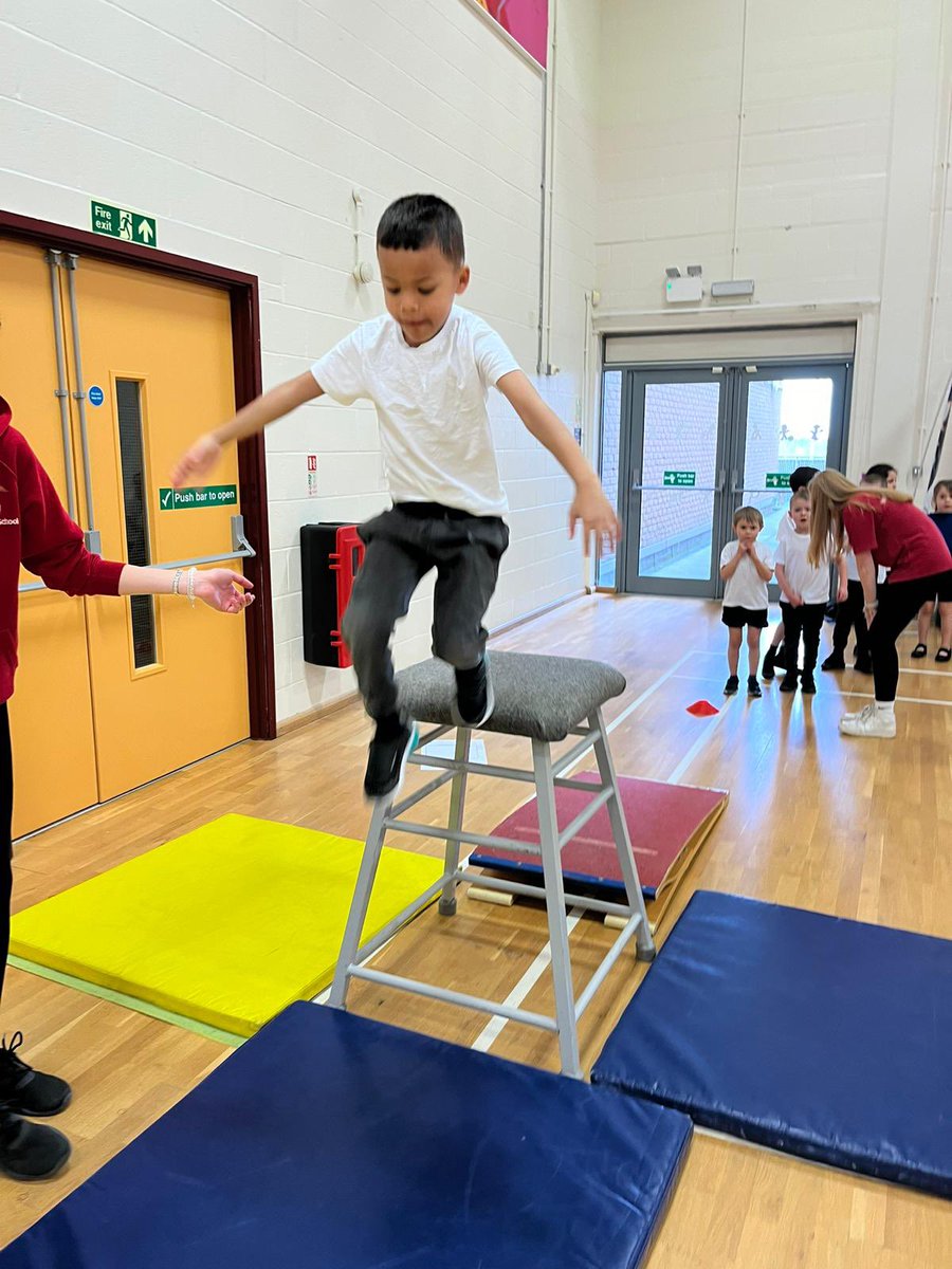 In other news, Y1 Fir are also out! They’re representing #TeamMosborough @WestfieldSheff for the Mini Steps Gymnastics Festival! @westfieldSGO @YourSchoolGames @PointsLN 

                   🤸 🤩🤸🤩🤸