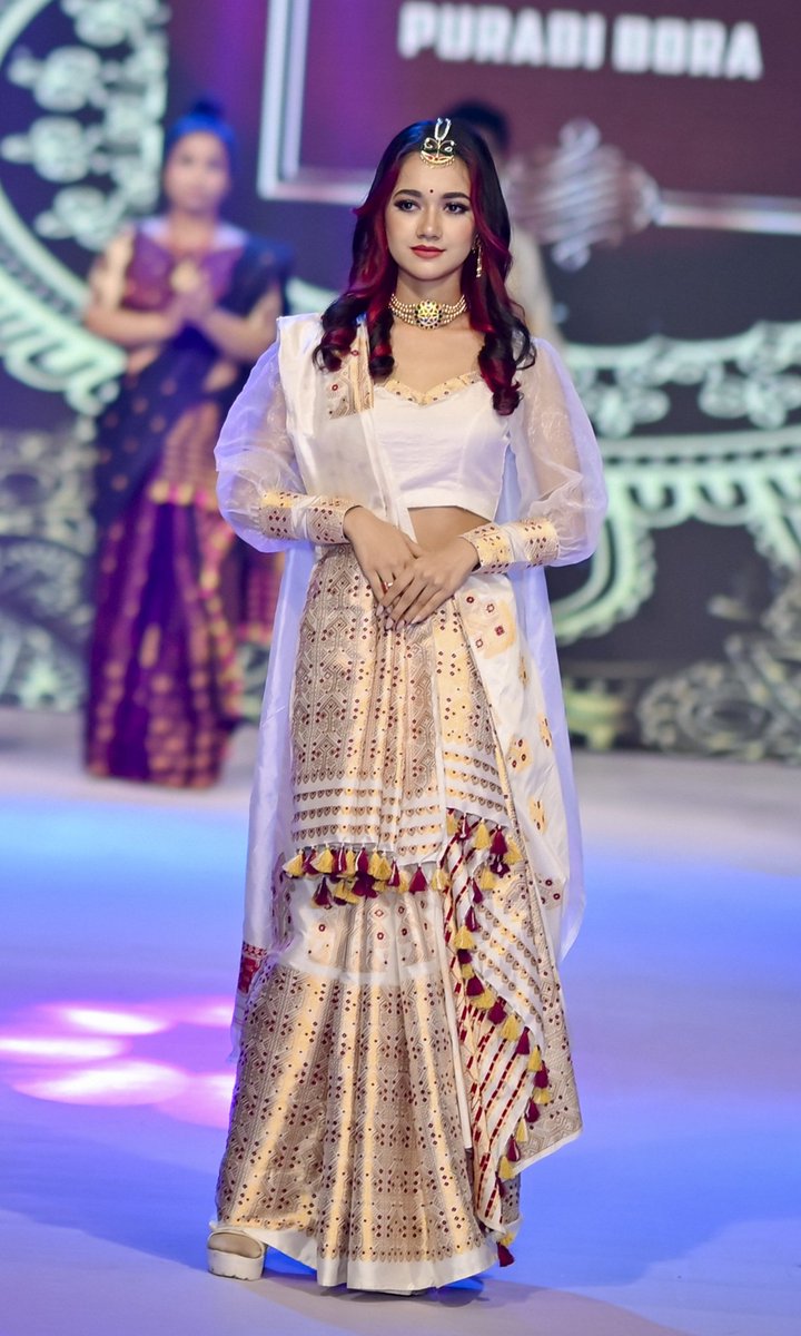 PurabiBora12's tweet photo. @NEIFW #showstopper #Rabbanisoyam #JigyashaKashyap @PurabisCreation #ClothingBrand #Guwahati #assameseartist #FashionWeeknortheast2024 #model https://t.co/7h7fcWVKGr