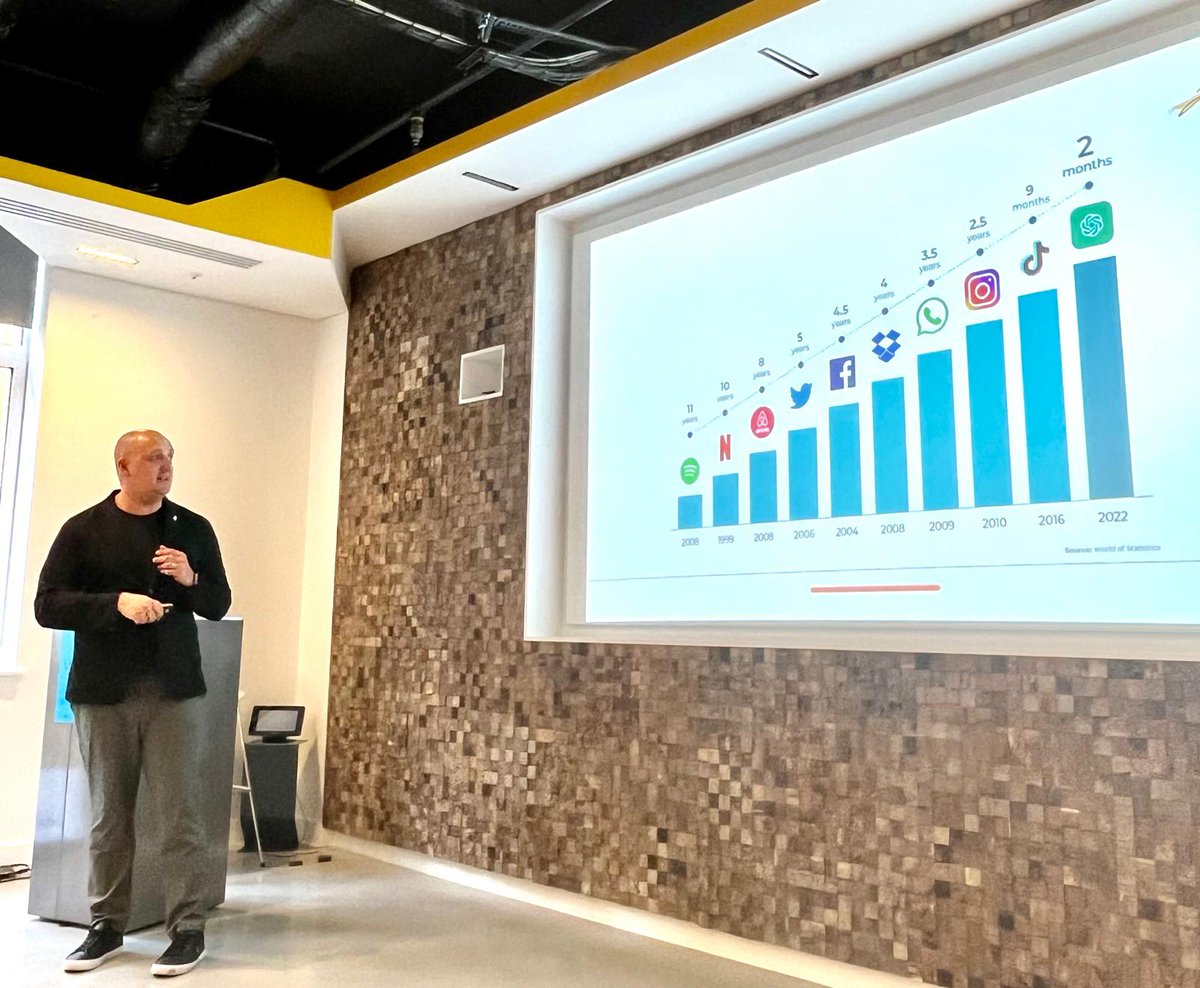 OwenJamesFS's tweet image. Yesterday at #WealthTechMatters The Client, we had the pleasure of having with us on the day @jamespoulter, a luminary in the realms of Digital Transformation and Ethical AI. Read more about his amazing keynote here: bit.ly/4ci848O @TheWealthMosaic