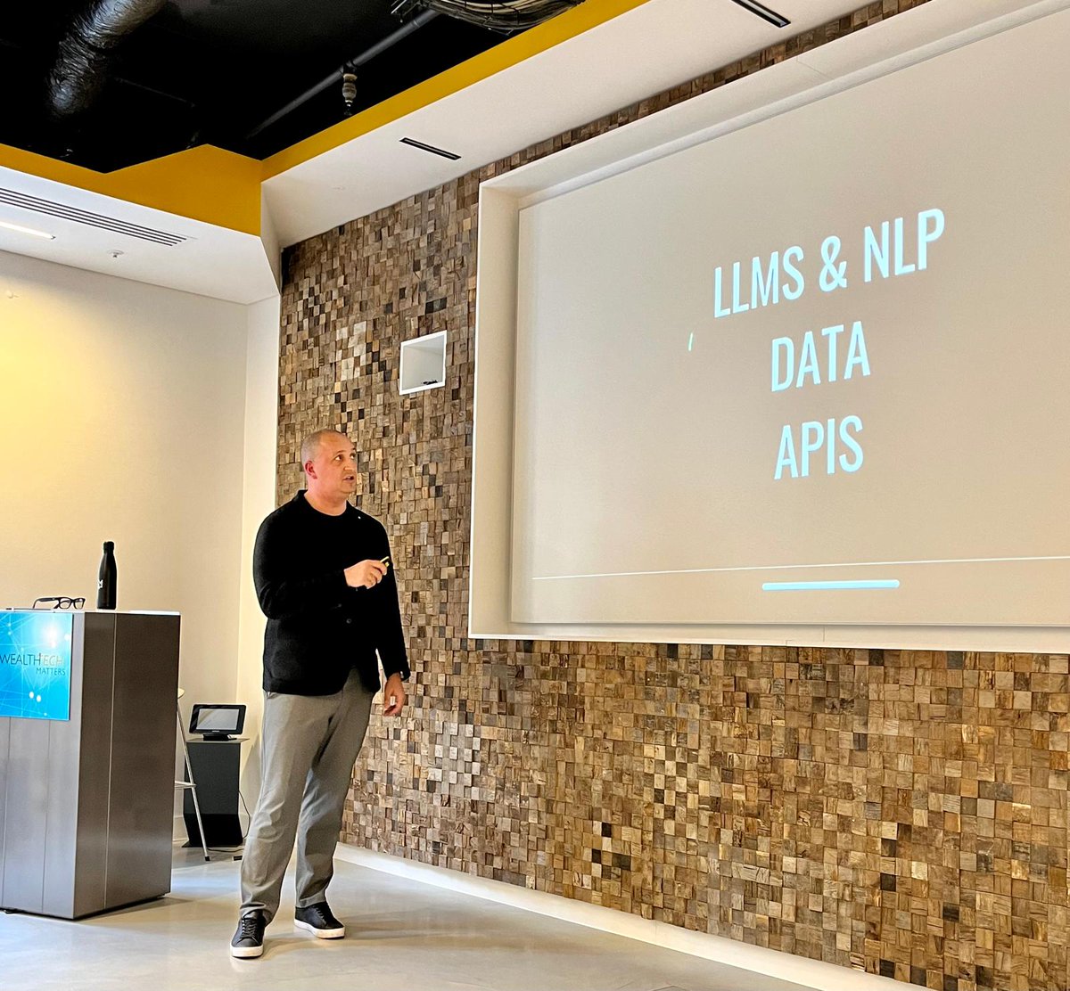 OwenJamesFS's tweet image. Yesterday at #WealthTechMatters The Client, we had the pleasure of having with us on the day @jamespoulter, a luminary in the realms of Digital Transformation and Ethical AI. Read more about his amazing keynote here: bit.ly/4ci848O @TheWealthMosaic