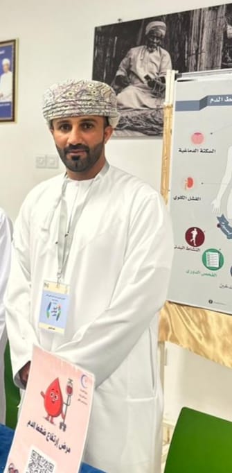 abusakher1982's tweet photo. نقف إجلالاً واحتراماً وإكبارا لحامل مشعل الصحة والعافية، لهؤلاء الأبطال الميامين، الذين لم يهدأ لهم بال إلا بتواجد جميع مرضى وحدة غسيل الكلى بمستشفى إبرا المرجعي، مع توفير الاقامة لهم وسبل الراحة.
شكراً جزيلاً لك أخي أحمد الرحبي، مسؤول وحدة الكلى. 
#اخدود_الريان https://t.co/7IiPJdvPFa
