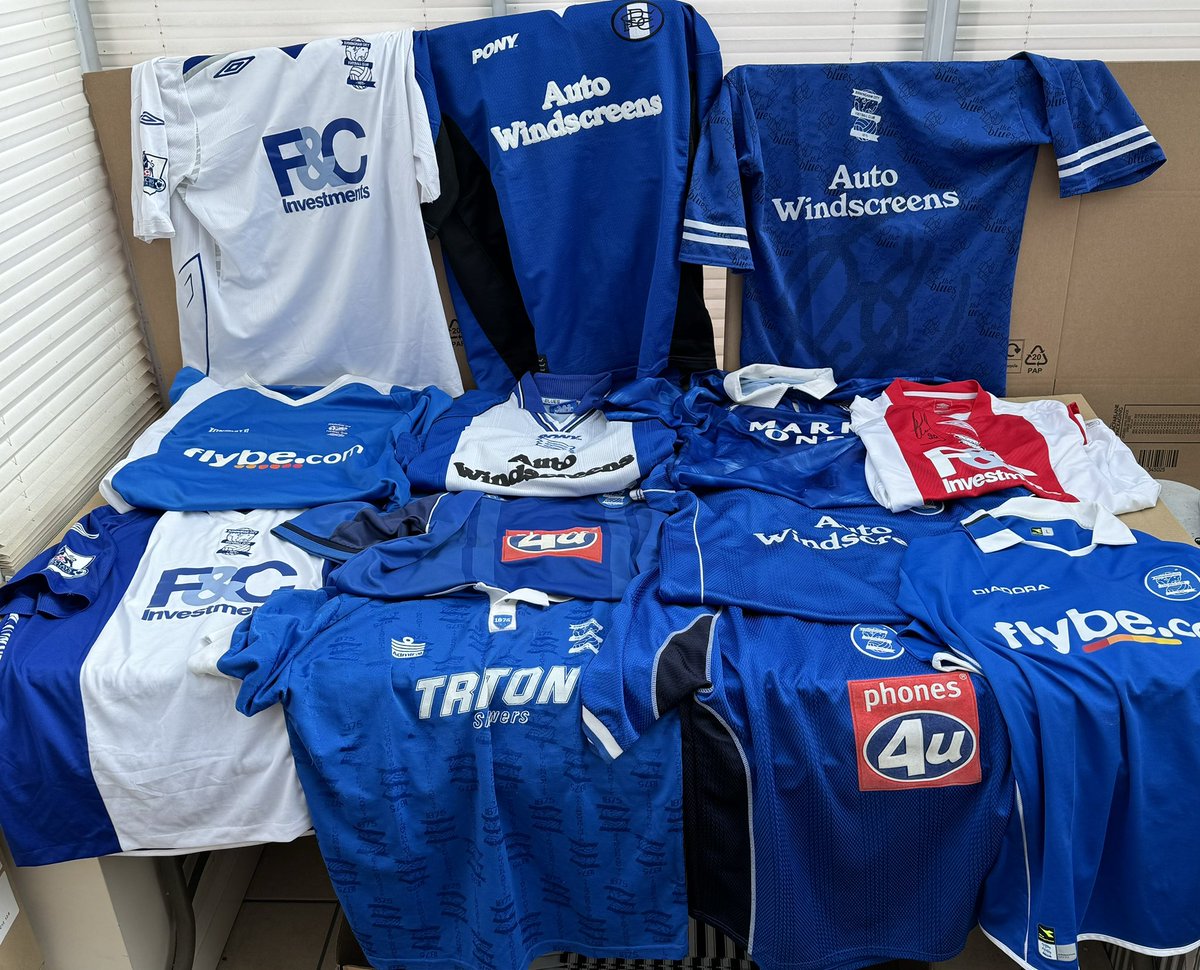 weddingboxshop's tweet photo. I will shortly be selling off my collection of classic Blues shirts. Ranging from early 1990s to mid 2000s. Most are large size and maybe the odd medium size. Selection on pictures. #bcfc #blues #birminghamcity #classicfootballshirts https://t.co/LlZwn4G5kb