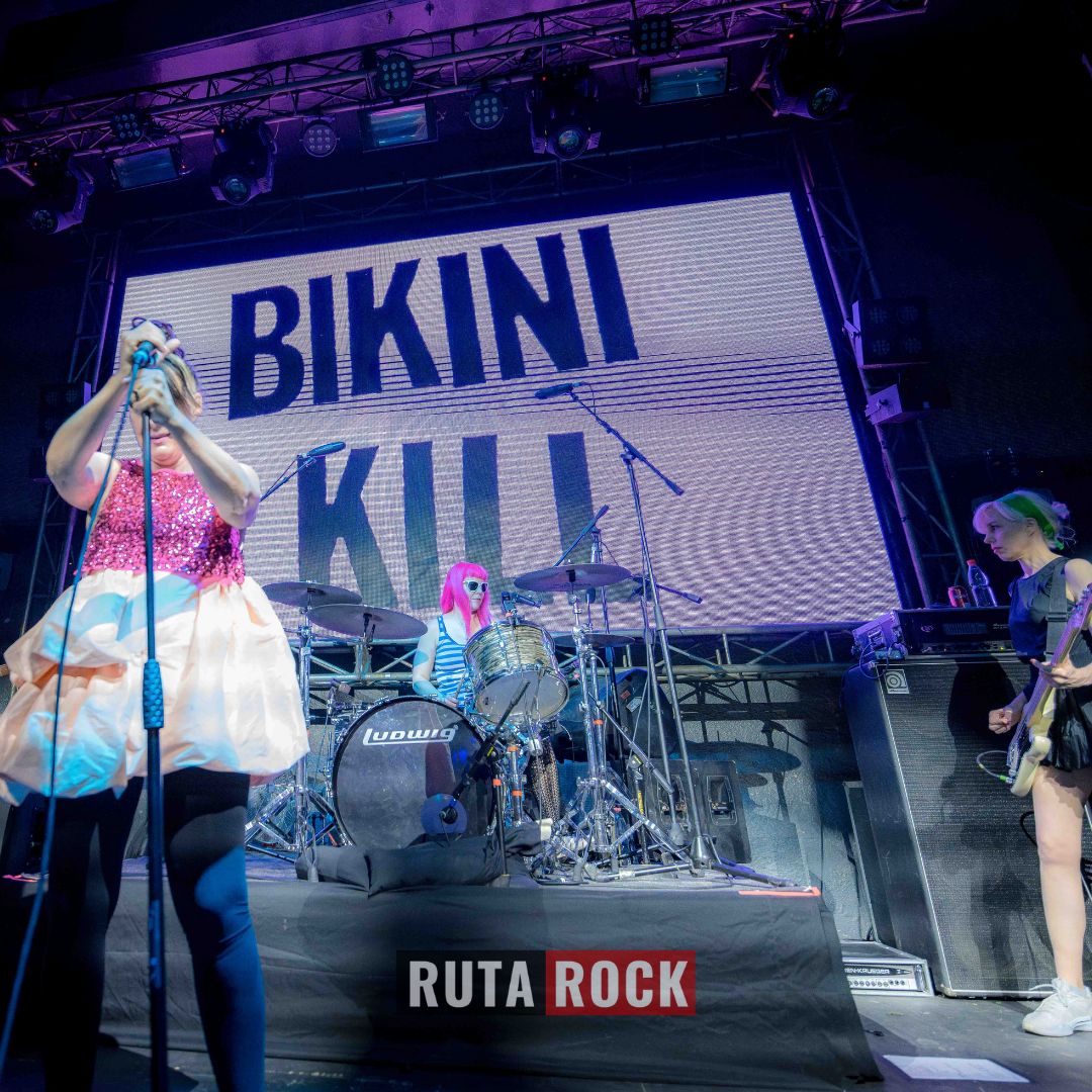 @theebikinikill en Chile: Justo y preciso buff.ly/3TtluaH @Agencia_Collage