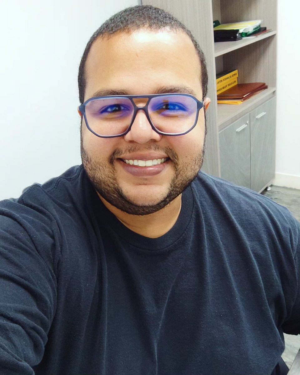 bigott007's tweet photo. Feliz fin de semana https://t.co/eZ4g19zSUX