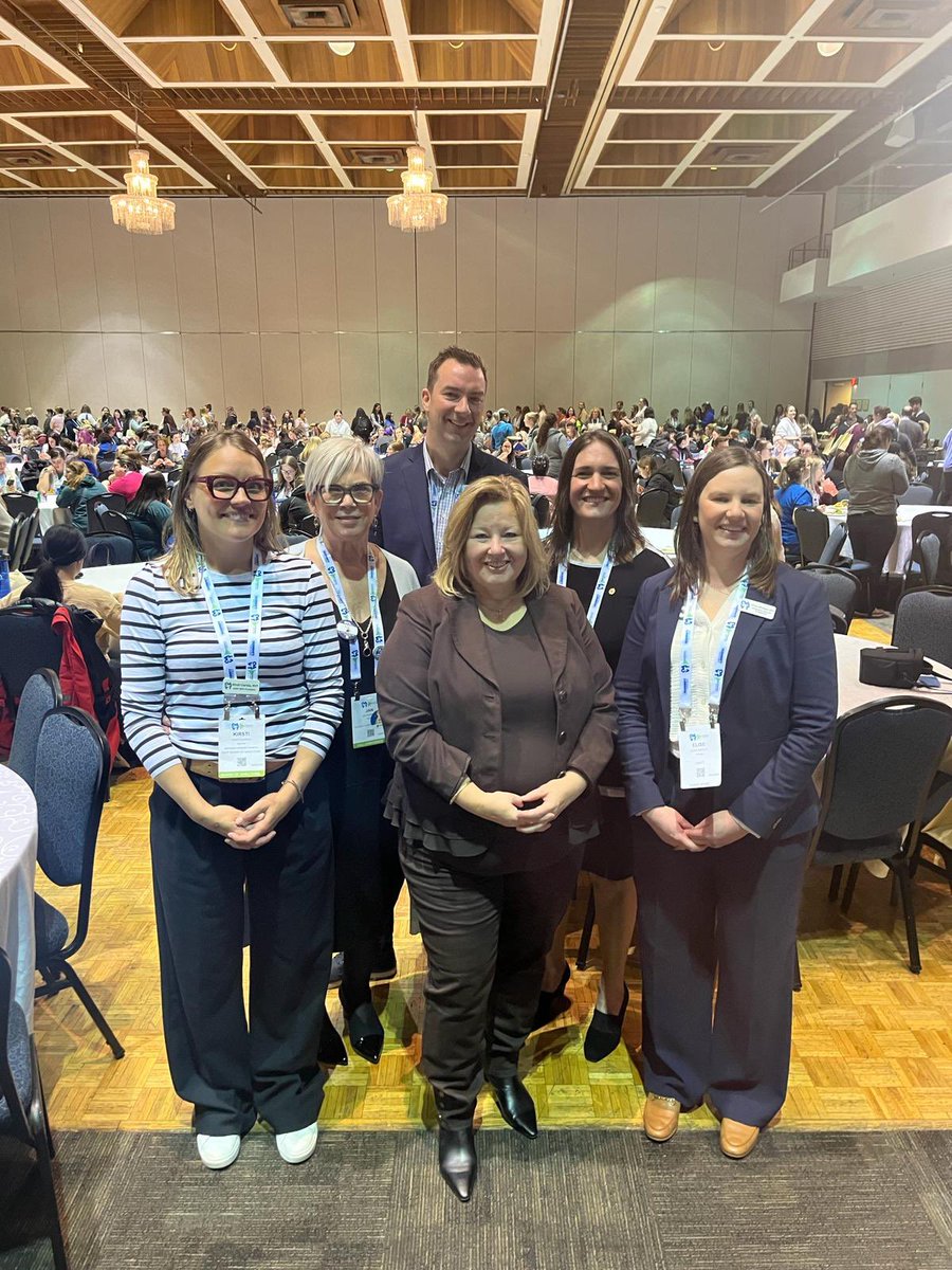 Lisa Thompson tweet media