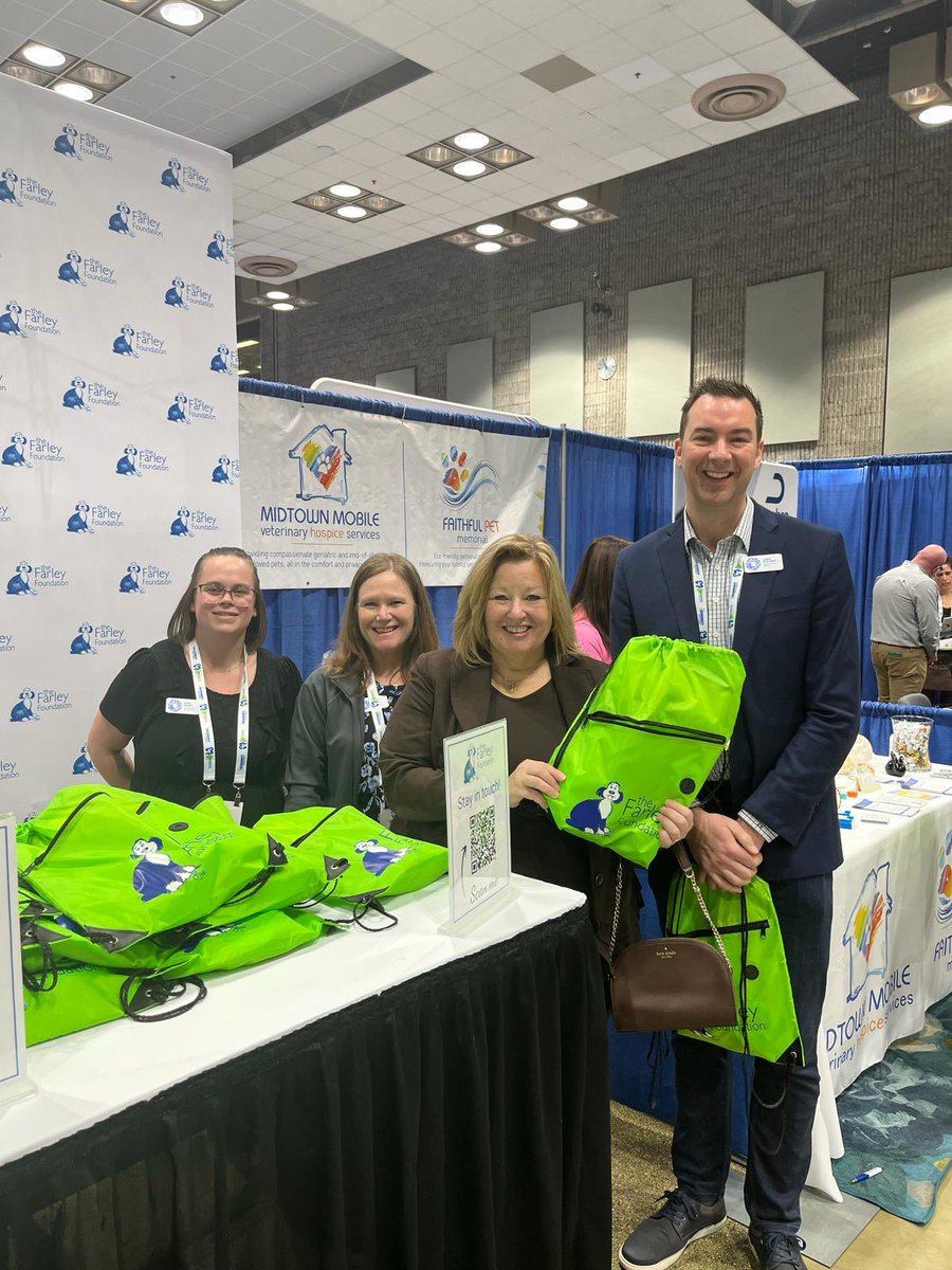 Lisa Thompson tweet media