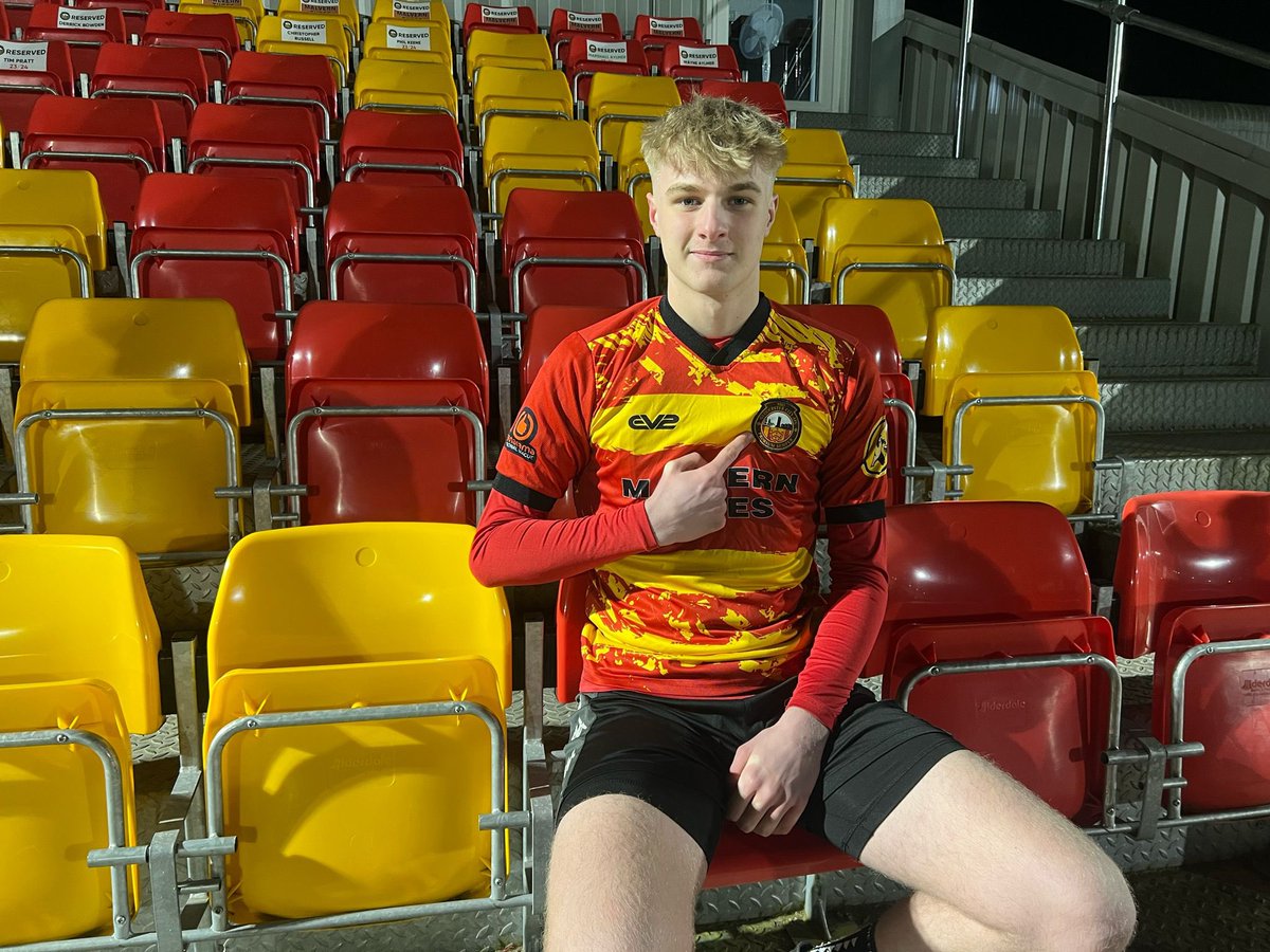 PROUD CLUB MOMENT | 🐯✍🏼
.
GCAFC youth product Jamie Creed has signed his first professional contract with us 🫶🏼 and goes into contention for a squad place for the rest of season ⚽️ 
.
#gcafc