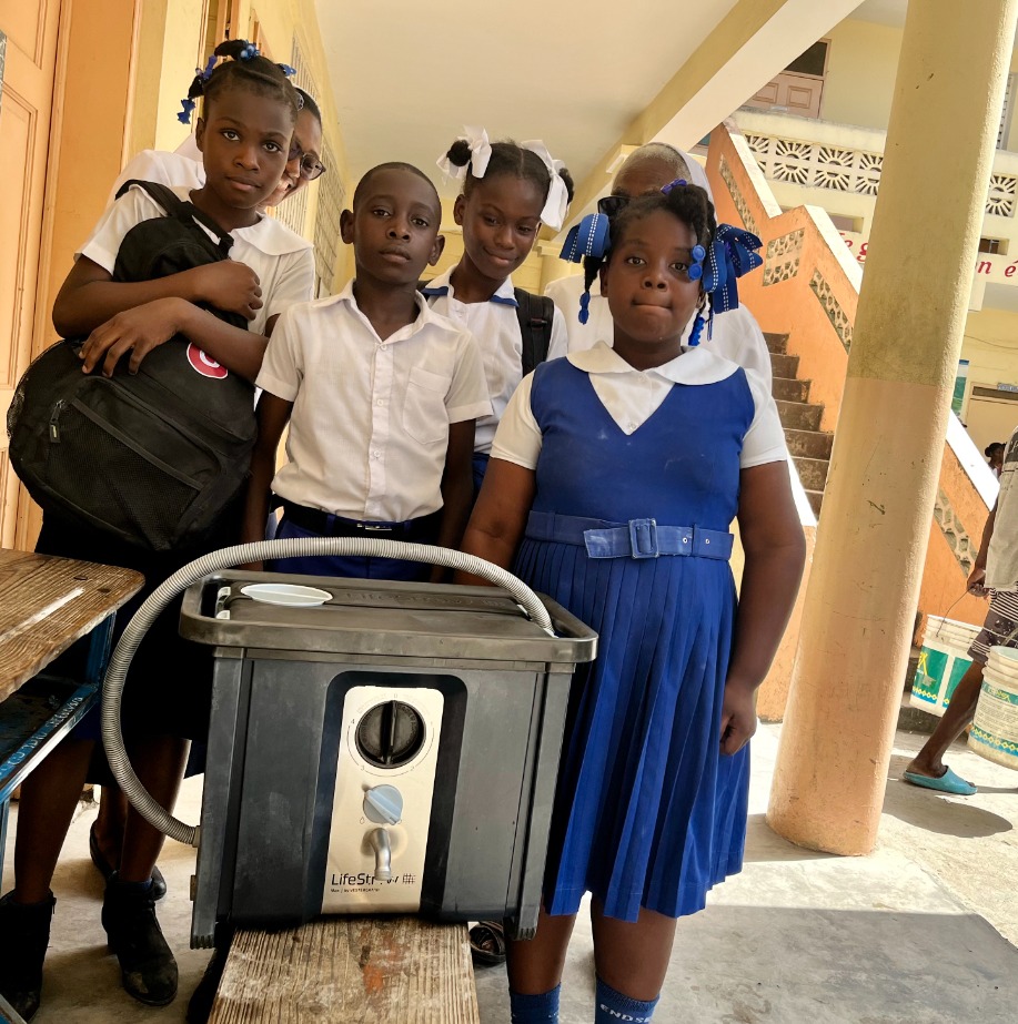 UnlockingCMTY's tweet image. A better future for them with safe drinking water.