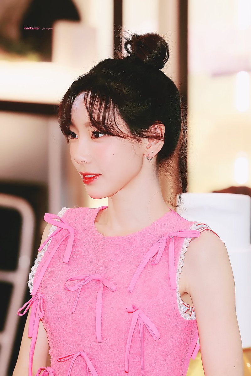 백셜 tweet media