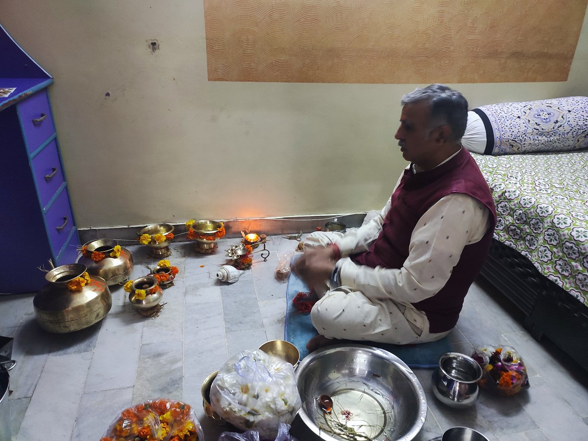 autar_peshen's tweet image. #Mahashivratri 
#Hearth Poshte
Mere Ghar padare Shiv Shankar sang hai Parvati aur Rudragan .
Har Har Mahadev.