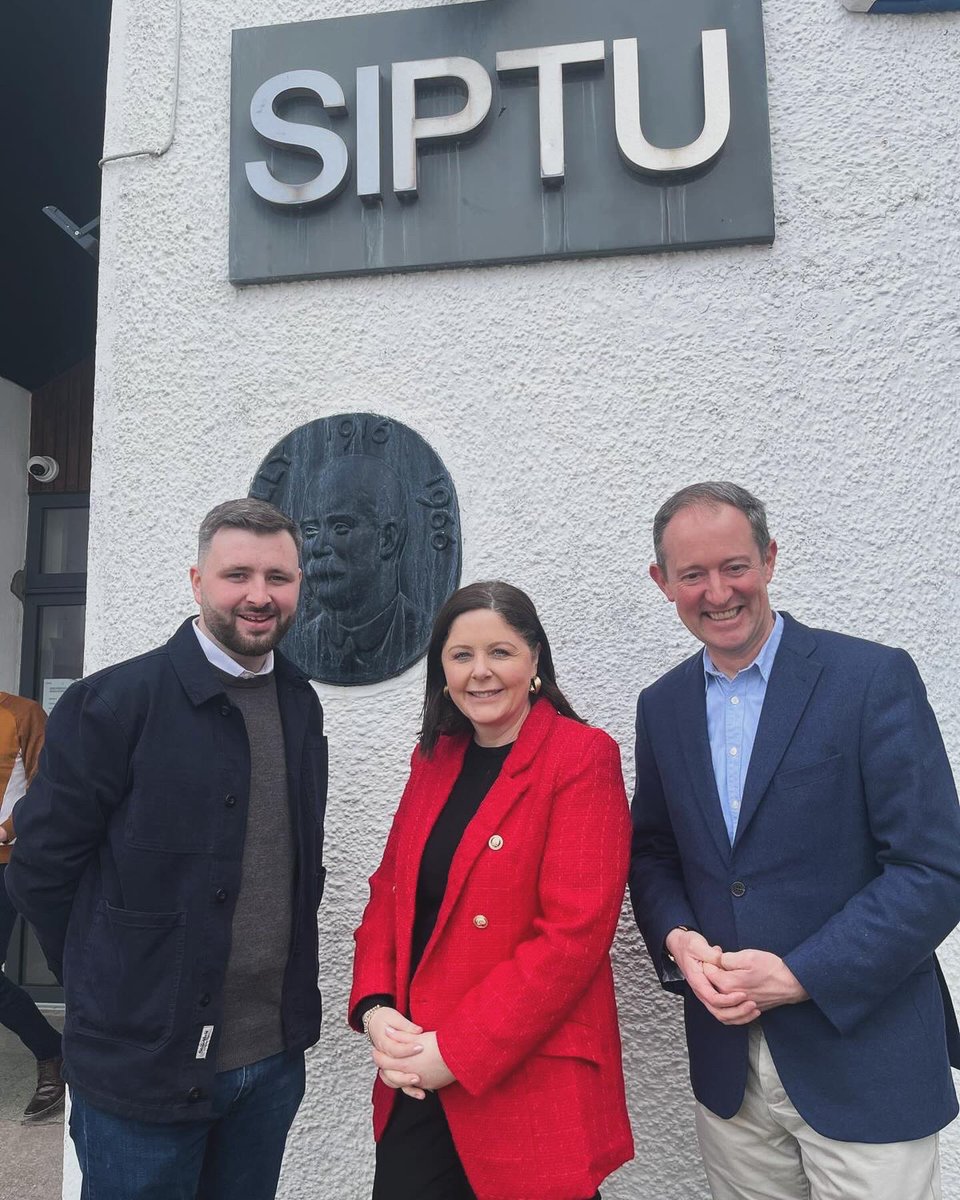 Delighted to welcome the @labour European Election Candidate @niamhhourigan1 to Mallow today, along with Seán Sherlock TD 🌹