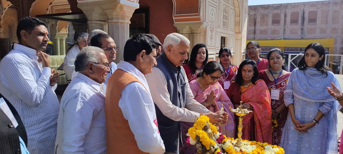 lubindia's tweet photo. LUB activities throughout the day:
1. An awareness program regarding Lean Scheme of MSME Ministry was organized by Laghu Udyog Bharti, Kanpur Dehat Chapter #LeanScheme #Awareness #program #msme #LUB #KanpurDehat
2. The three-day Swayamsiddha Handicraft Exhibition was inaugurated by the women's unit of Laghu Udyog Bharti Jaipur Anchal
#Swayamsiddha #Handicraft #Exhibition #WomenUnit #Jaipur #LUB
Stay tuned for more updates!✨