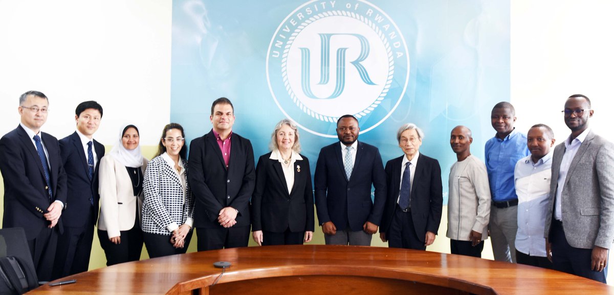 The E-JUST delegation, led by Prof. H. Shuji, was welcomed by DVC-SPA Dr. @Rayndikumana, alongside @urcst Principal Dr. @IgnaceGatare & other senior staff members. CST is enthusiastic abt the partnership, recognizing its potential to drive science, innovation & tech in #Rwanda