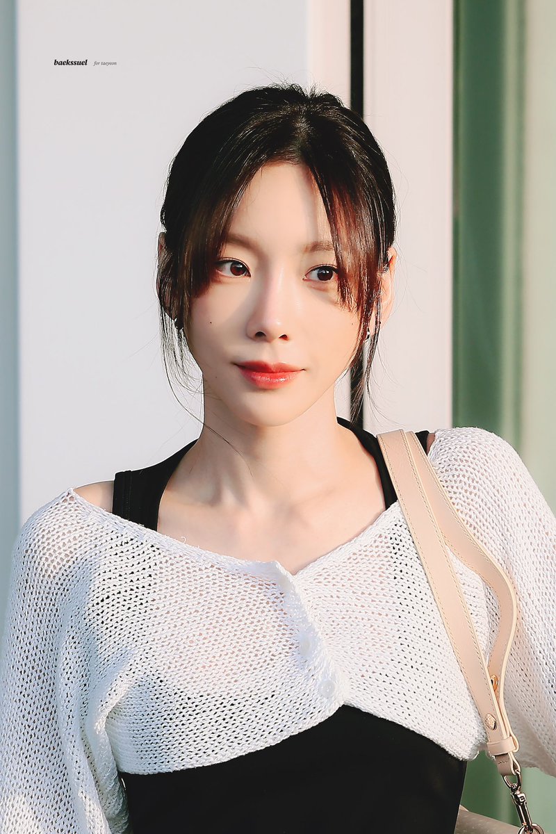 백셜 tweet media