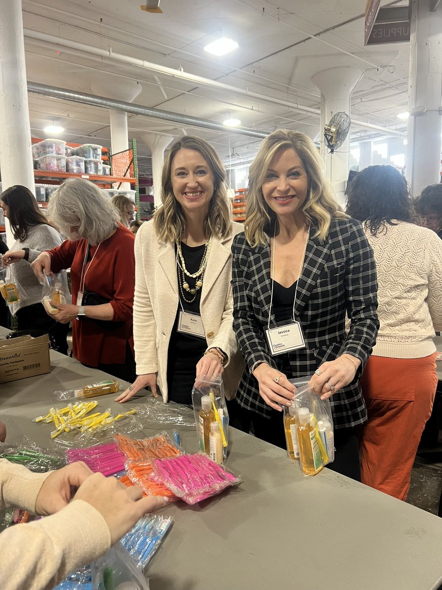 JessKartalija's tweet photo. Celebrating International Women’s Day with @C2CPhiladelphia at their “Women Make a Difference” event! 
Local professionals volunteering to help #EndClothingInsecurity for children in Philadelphia. 
#InspireInclusion
#IWD2024
#CradlestoCrayons https://t.co/MX9gLm8Gur