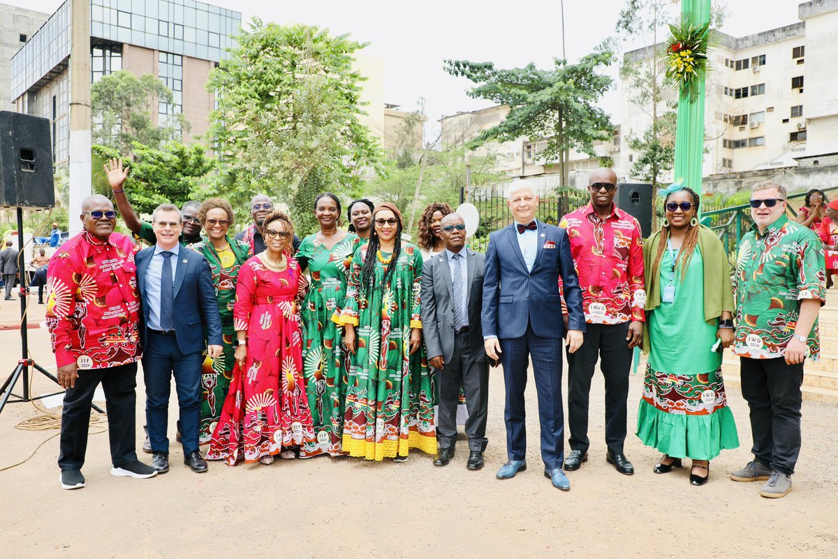 UN System joined government and partners to mark #InternationalWomensDay with a grand march past this morning in #Yaounde 🇨🇲. The ceremony was presided by First Lady Madam Chantal BIYA, under the theme: ‘Invest in women: Accelerate progress’.