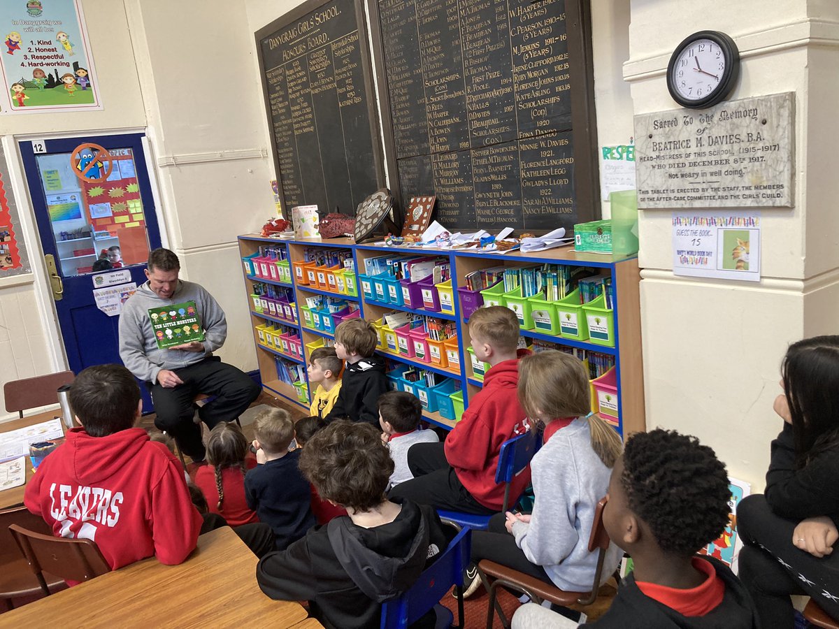 DanygraigP's tweet photo. Lots of fun today for WBD listening to our teachers read π¨πΌβππtheir favourite books us in our βcwtch up and readβ sessions.
#WorldBookDay2024 #dygpllc https://t.co/4pArVAcdHT
