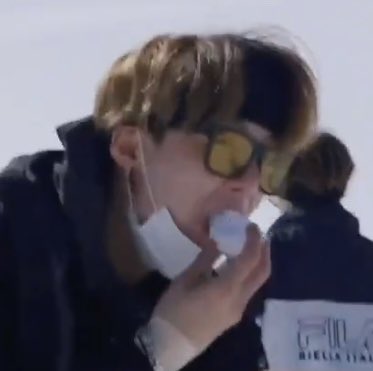 euseokwrs's tweet photo. coisas que o yoongi fez que ninguém acreditaria se não tivesse provas - a thread https://t.co/1HAjJYMNMP