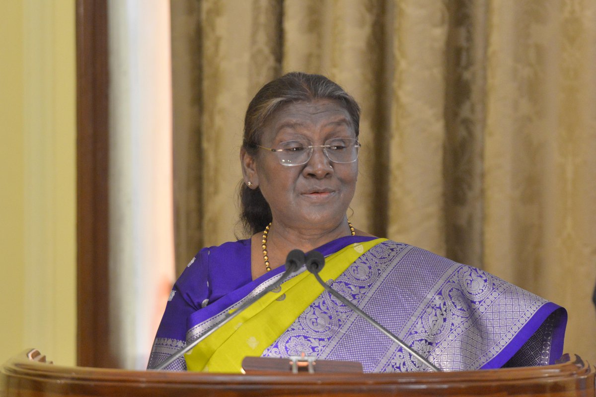 rashtrapatibhvn's tweet photo. The officer trainees of Indian Revenue Service called on President Droupadi Murmu at Rashtrapati Bhavan. The President told officers to remain steadfast in their duties to facilitate compliance of tax laws by the taxpayers and also contribute towards creating deterrence against tax evasion.