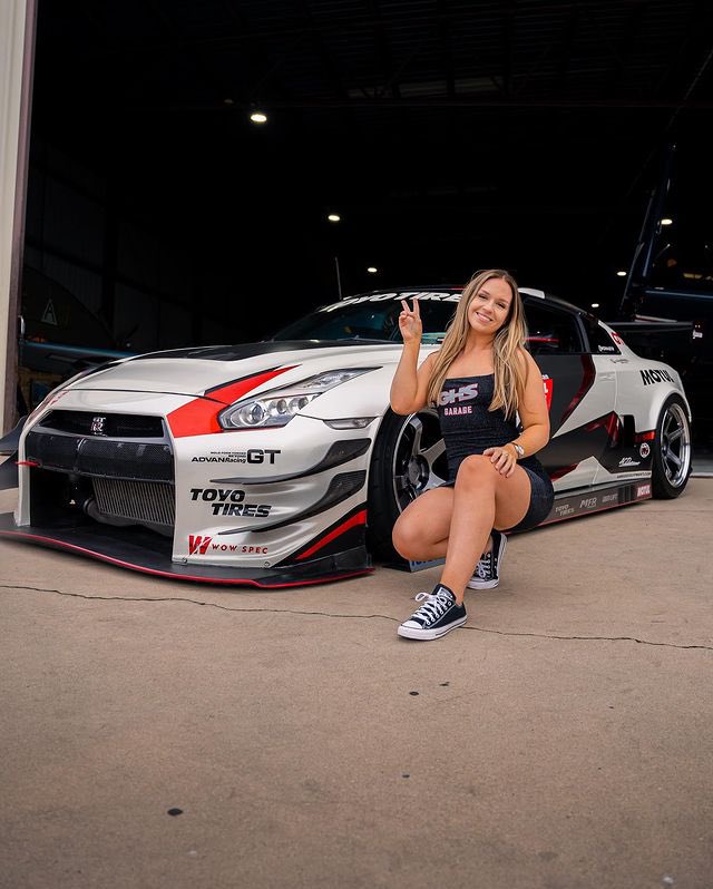 humvee773's tweet image. Some more pics of this angel 
#WomensHistoryMonth 
#WomenEmpowerment 
#ladydriven 
#WomensDay 
#SallyTeee