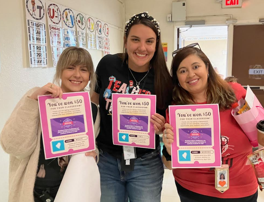 McQElemLibrary's tweet photo. What do you do when Beanstack🫘(@zoobeanreads) awards your library a $150 prize as a "Reading Culture Trailblazer"? You pay it forward, of course! Congrats to our top 3 teachers this year in Beanstack who each get $50 for their classrooms! #WeAreSeguin @SeguinISD @McQueeneyESISD https://t.co/bQLDUIMYw3