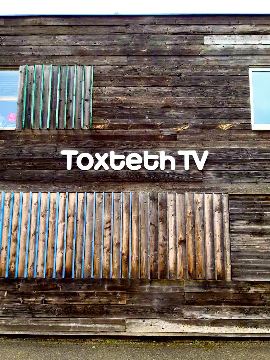 Recording Spanish and French for Earth Is Lost today <a href="/VocalBoothMedia/">The Vocal Booth</a> in <a href="/toxtethtv/">Toxteth TV</a> with the fabulous <a href="/_AmyVincent_/">Amandine Vincent</a>  <a href="/carmenyuju/">Carmen Arquelladas</a> <a href="/SamuelPerezDur2/">Samuel Perez Duran</a> <a href="/EliRandle/">Elinor Randle</a> <a href="/udr75/">Uma Ramanathan</a> #EarthIsLost #voiceacting #SoundDesign #studio #Languages #UpNextFestival #UnityTheatre