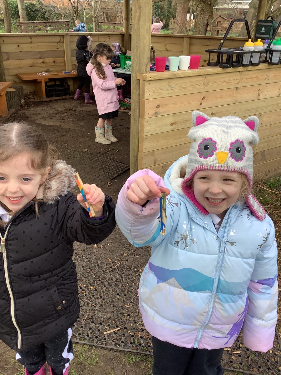 CranfordParkCE's tweet photo. #YearR listened to our book of the week, "Stanley's Stick", and had lots of "sticky" fun in their #ForestSchool session this week! Some children decorated sticks, others used their imaginations to pretend their sticks were skis and a staff. https://t.co/iCgciJtLFH
