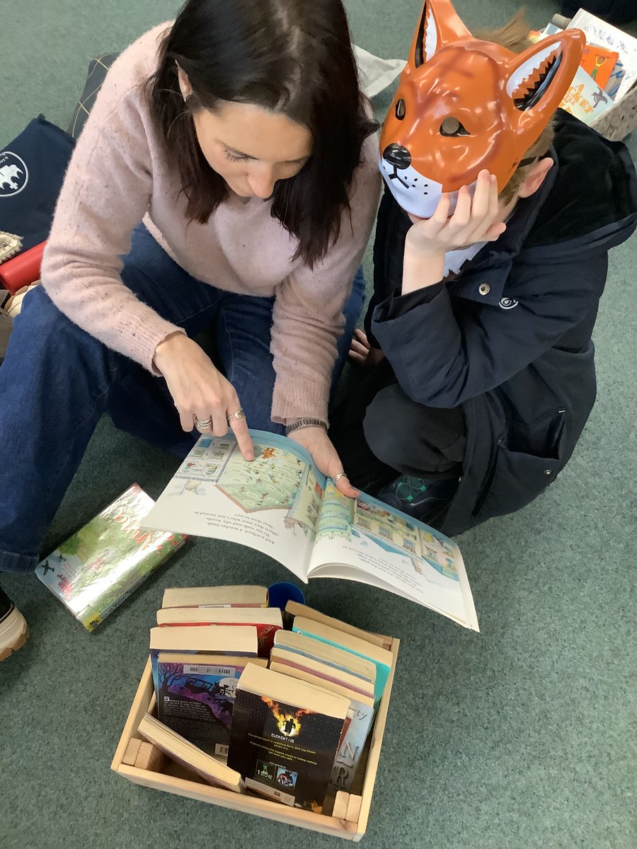 What a lovely start to World Book Day, books with breakfast!

Thank you to Mrs Haynes and Mrs J. Lewis for the delicious muffins.

#bookswithbreakfast #worldbookday #lovereading #shropshire #dhmat